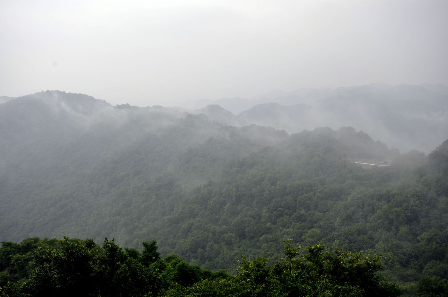 雨中黄龙山