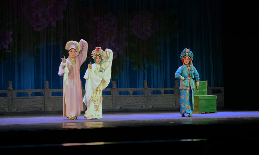 【学习拍摄舞台戏剧人物之一摄影图片】人像摄