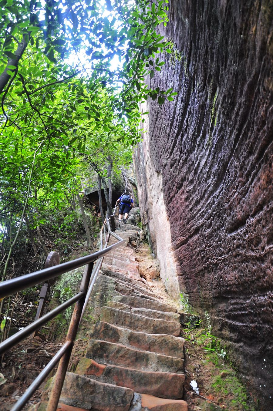 丹霞山之云崖栈道