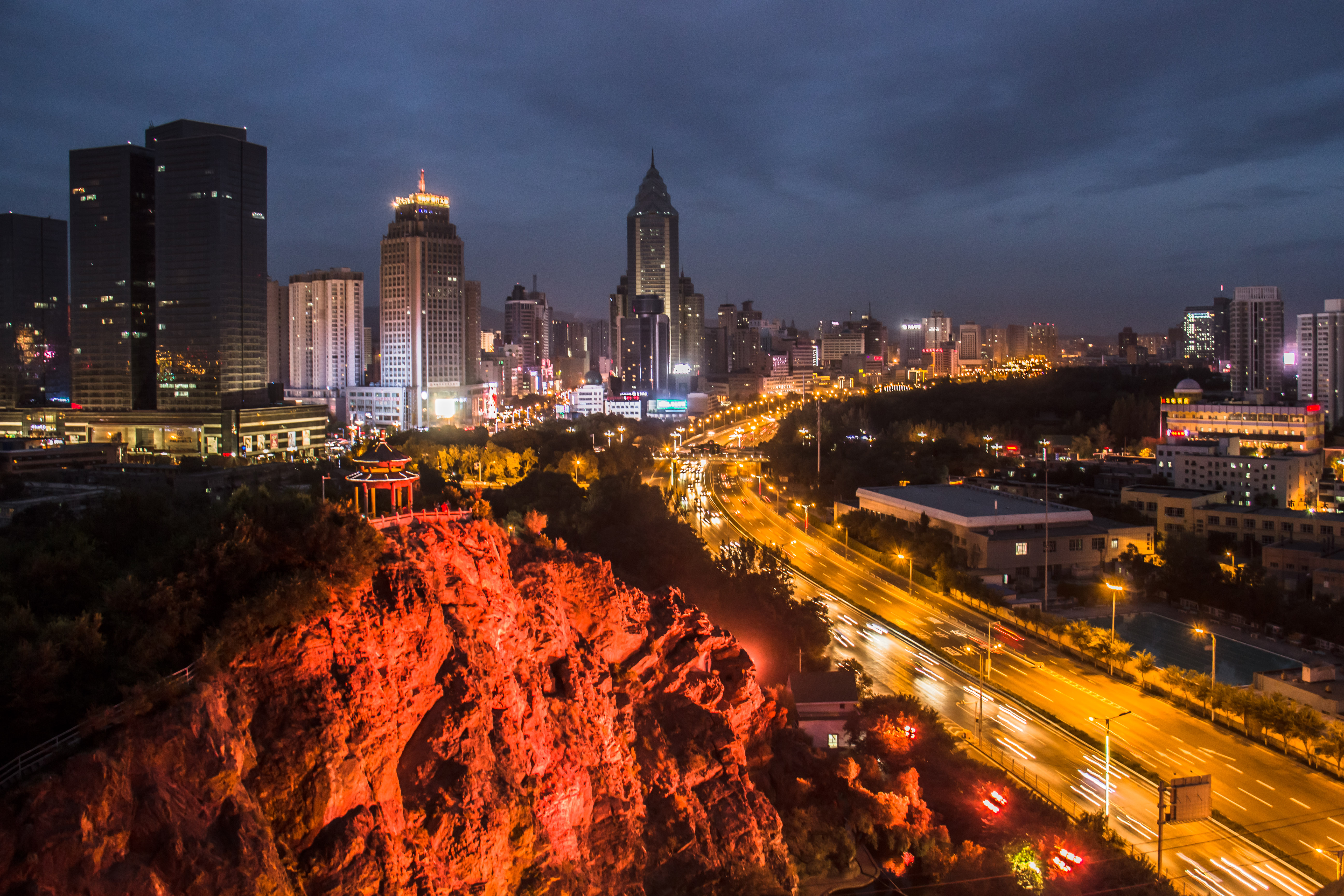 华灯初上乌鲁木齐——第一次夜景拍摄