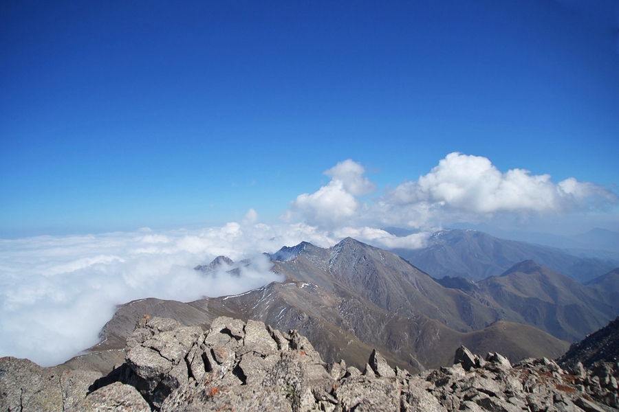 花抱山,海拔4484.7米