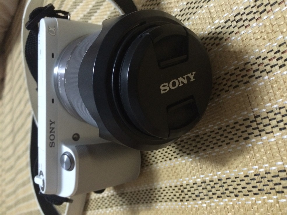 出一台二手索尼NEX-F3原装相机有发票,保修日