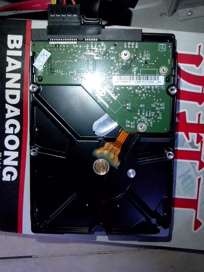 出4T硬盘2个,2T硬盘2个,主机一台_二手电脑\/D