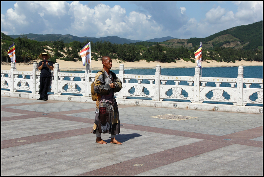 【海南行之三亚--朝拜南海观音的苦行僧摄影图片】风光旅游摄影_太平洋电脑网摄影部落