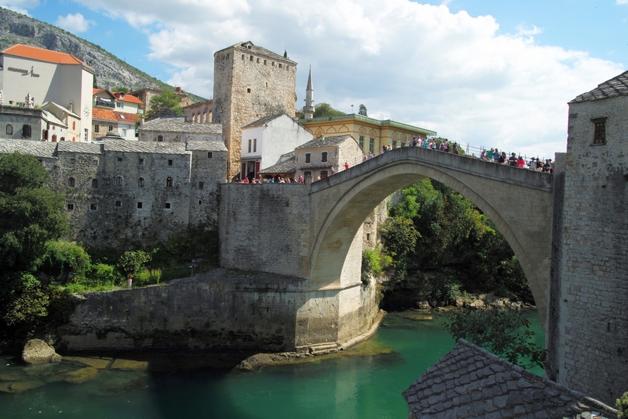 【波斯尼亚(波黑)著名的老桥和古城摄影图片】