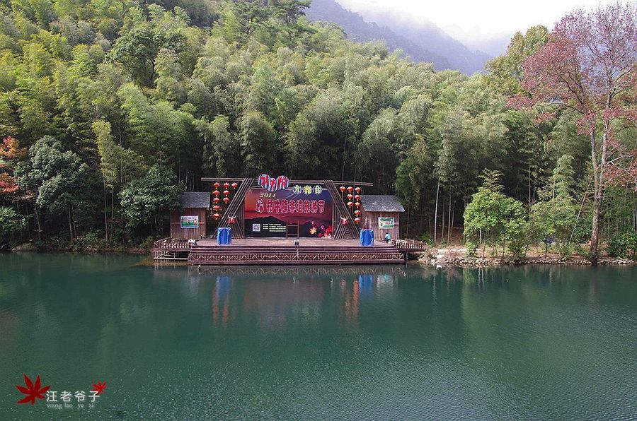 祁门县牯牛降风景区营销策略摘要:针对黄山市祁门县旅游业落后情况