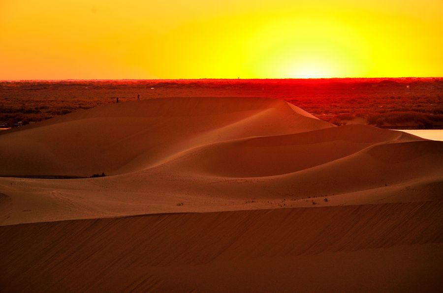 大漠夕阳