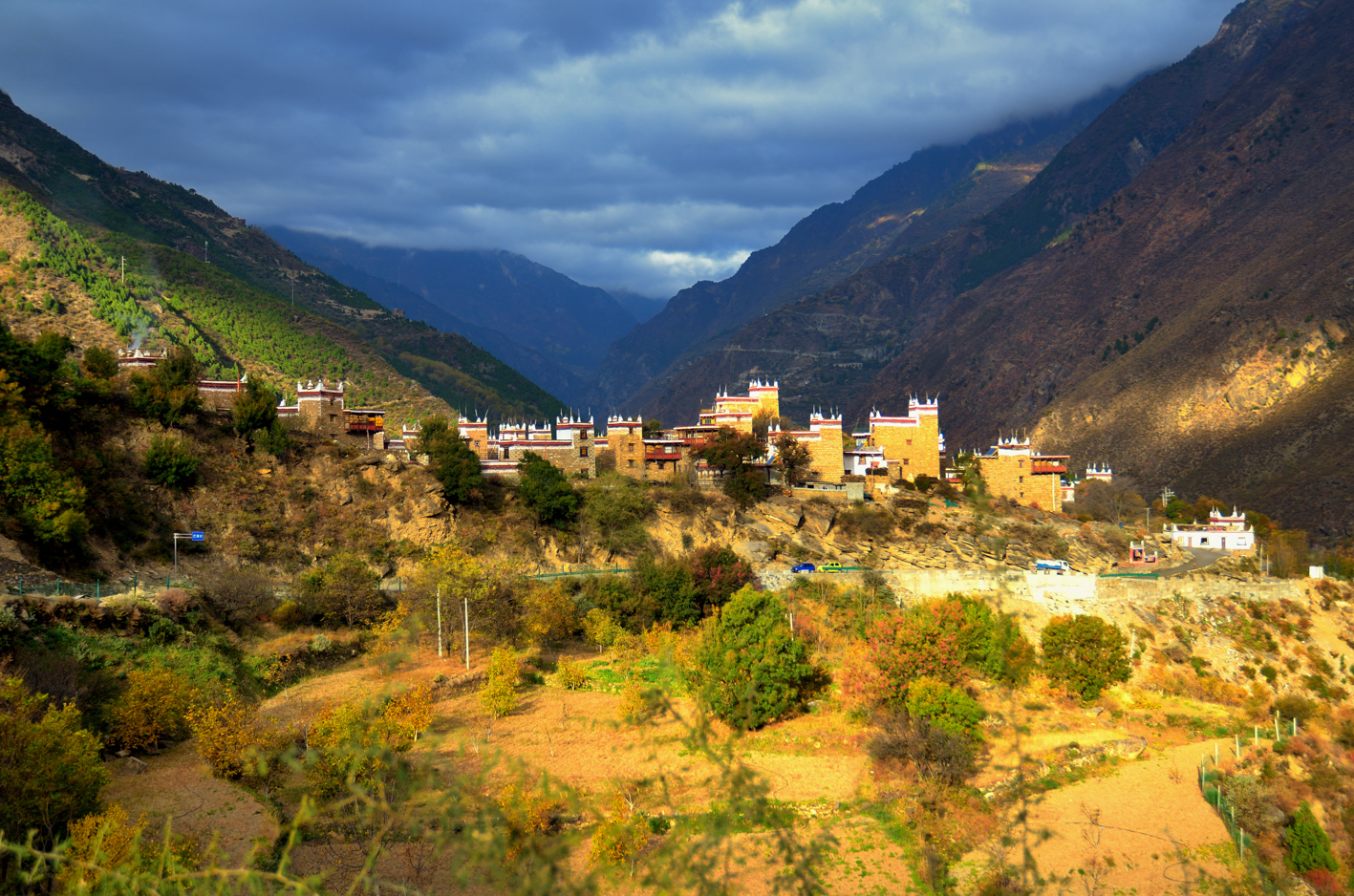 2023丹巴藏寨游玩攻略,是中国最美的古村庄。她们就...【去哪儿攻略】