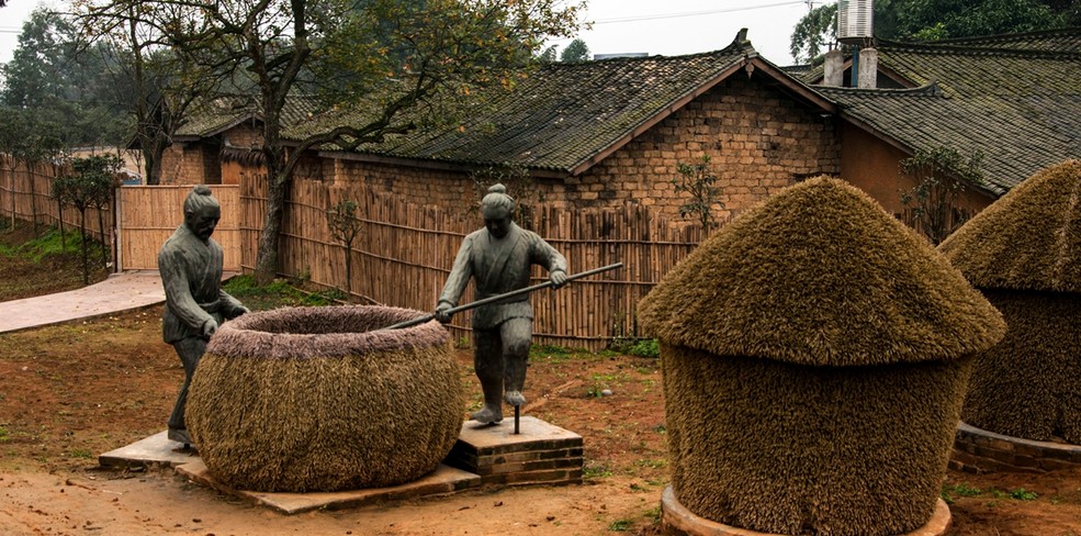 全球最大的稻草艺术主题乐园--田园迪士尼