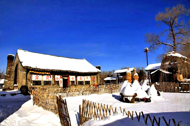 【【冬祭】--雪映满乡民居1摄影图片】风光旅