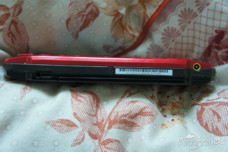 PSP3000红黑色16G卡充电器软套读卡器_二手