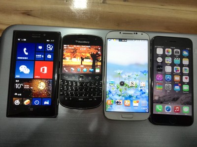 黑莓9900、诺基亚925、三星S4、iPhone6跨时
