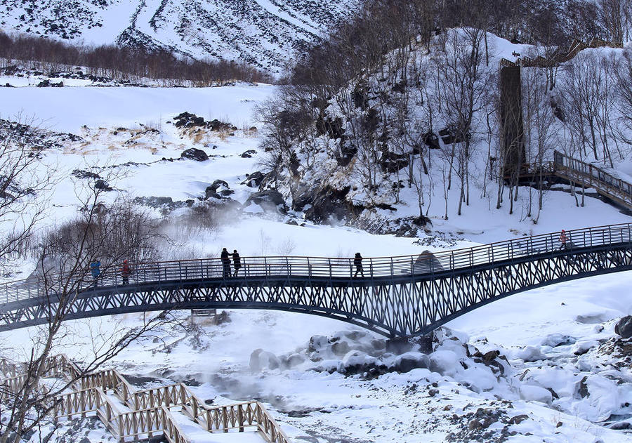 曝光补偿:    0 ev 查看大图 手机看图 作品简介 长白雪山