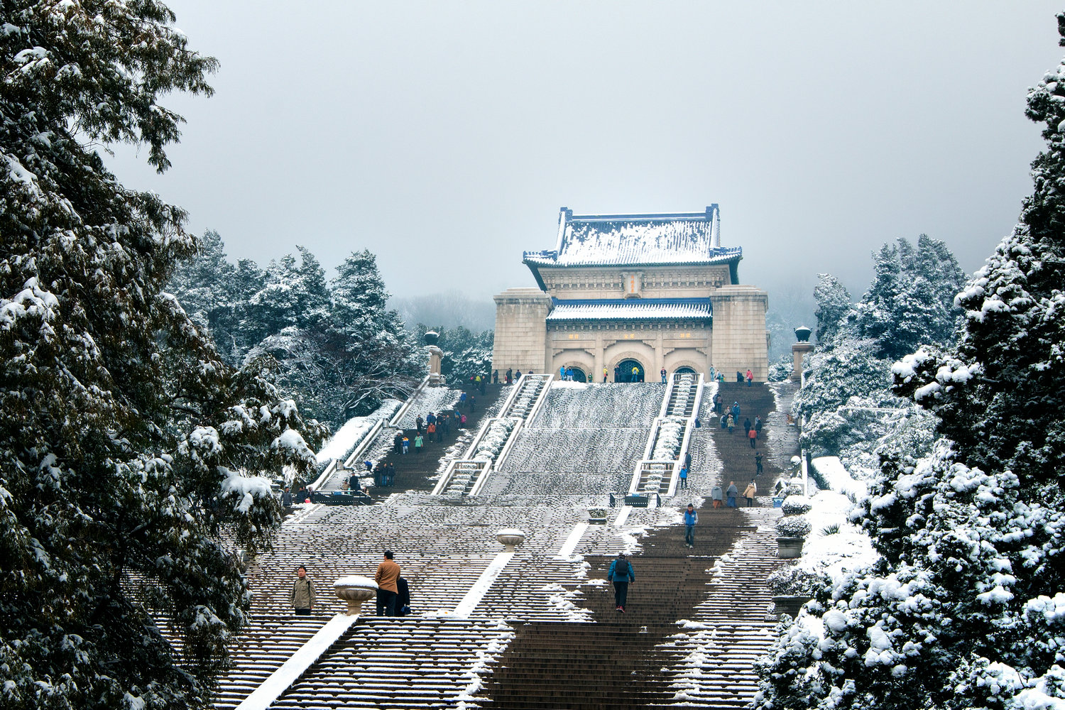 雪域钟山