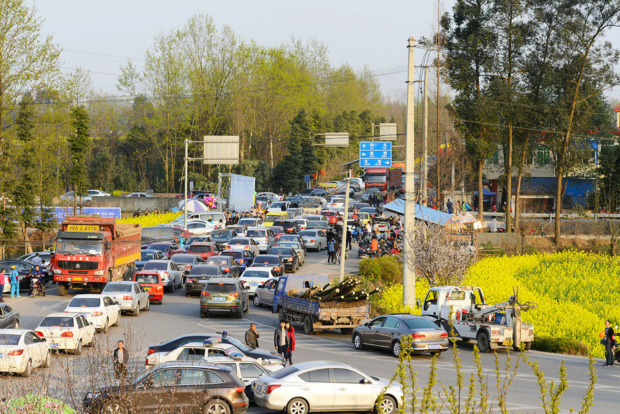 车水马龙重庆路