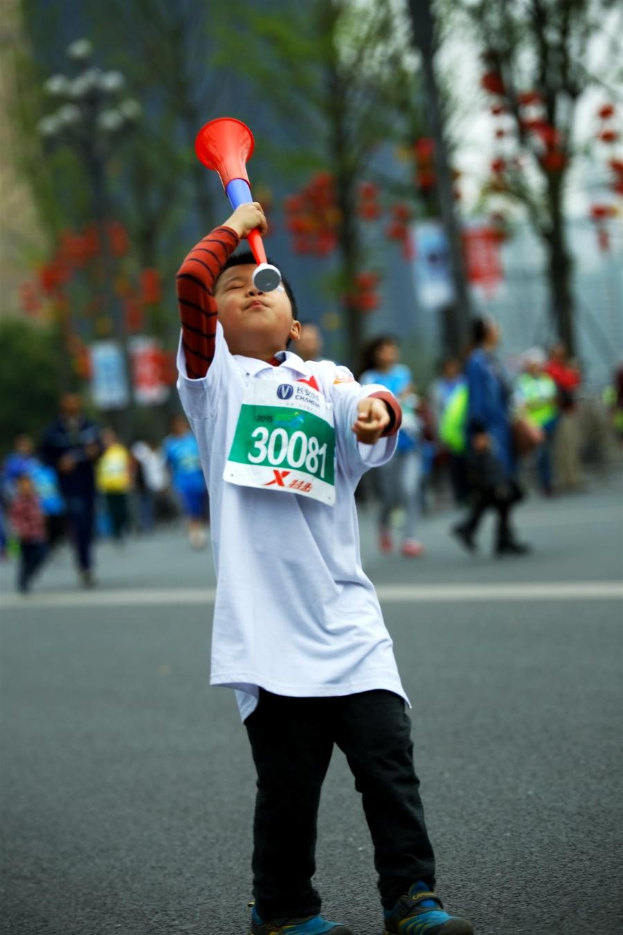 【2015 重庆马拉松赛记实摄影图片】纪实摄影