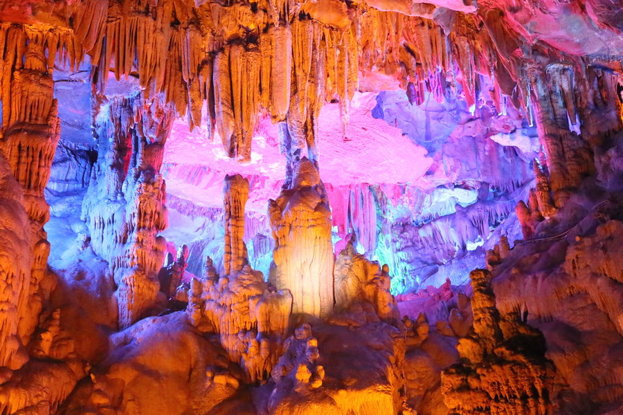 贺州紫云仙境，一个非常值得观赏的溶洞。