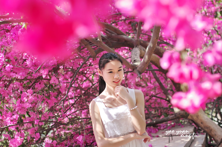 【适马351.4试镜1美女白裙杜鹃美女高手无敌之txta美女人像摄影图图片
