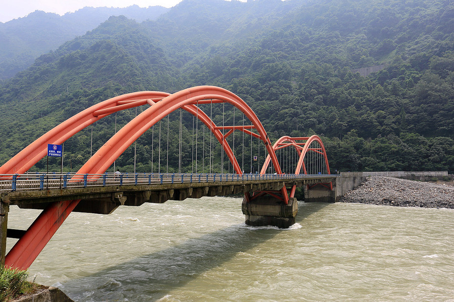 都江堰水利工程远眺1-1