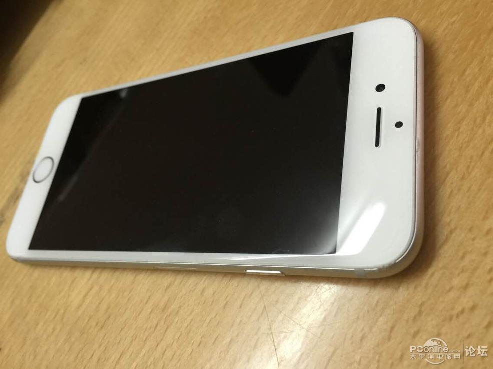 比买IPAD抵!日版iphone6 128G银色 2999元送