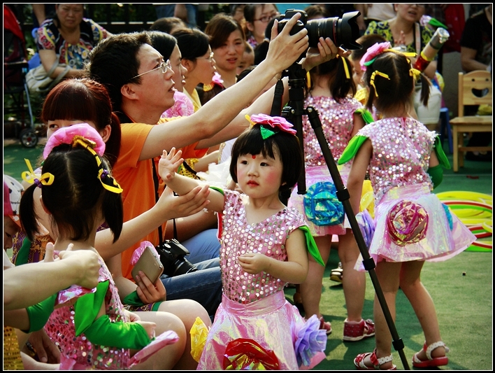 【庆祝六一国际儿童节摄影图片】人像摄影