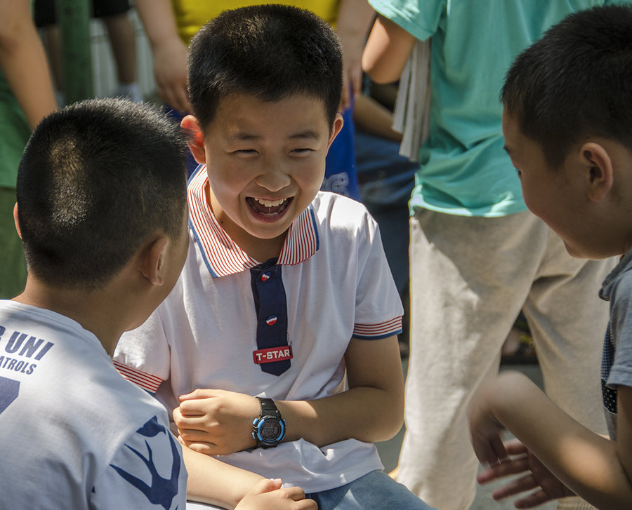 【六一:天真浪漫小学生摄影图片】人像摄影_太平洋网