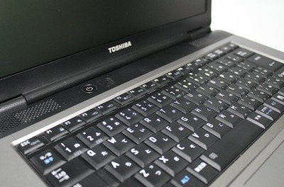 东芝T43笔记本单核赛扬900更换成双核T8300