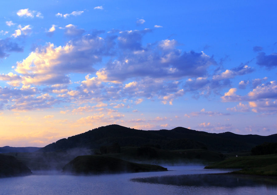 内蒙蛤蟆坝漂亮的晨景(共 16 p)