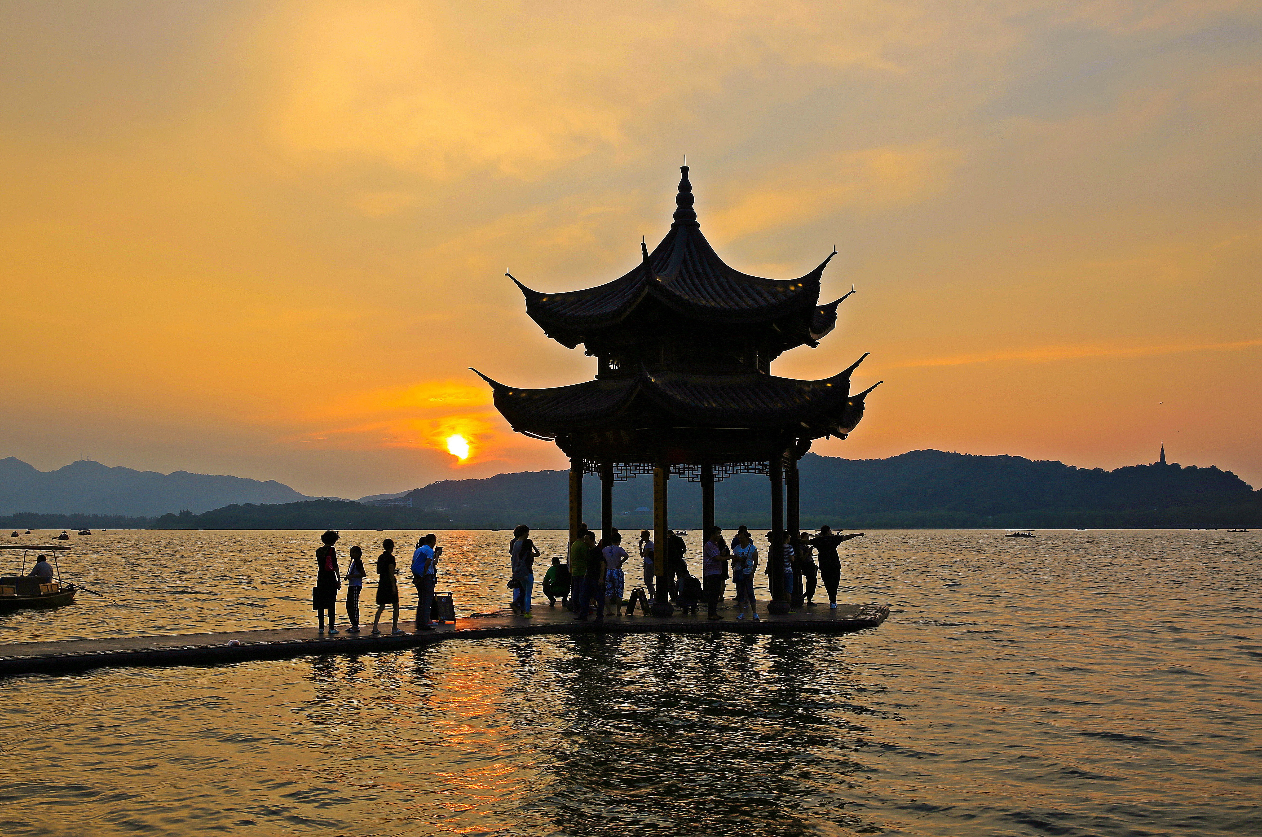 西湖日落