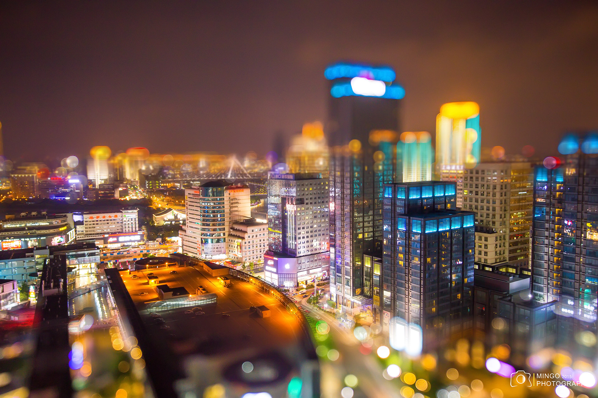 另一个城市的宁波夜景