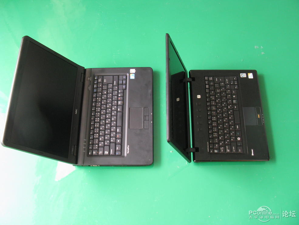 统一价格,出两台双核P8700CPU的笔记本,一台
