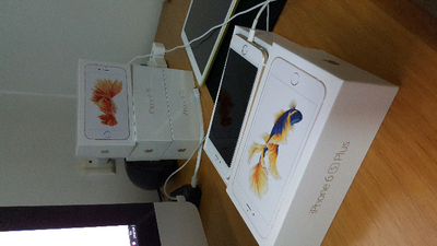 港版粉红iPhone6s 16G,金色64G