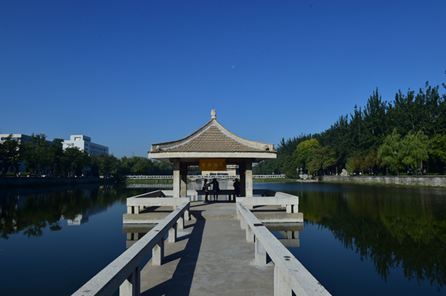 【天津大学---中国第一所现代大学摄影图片】风