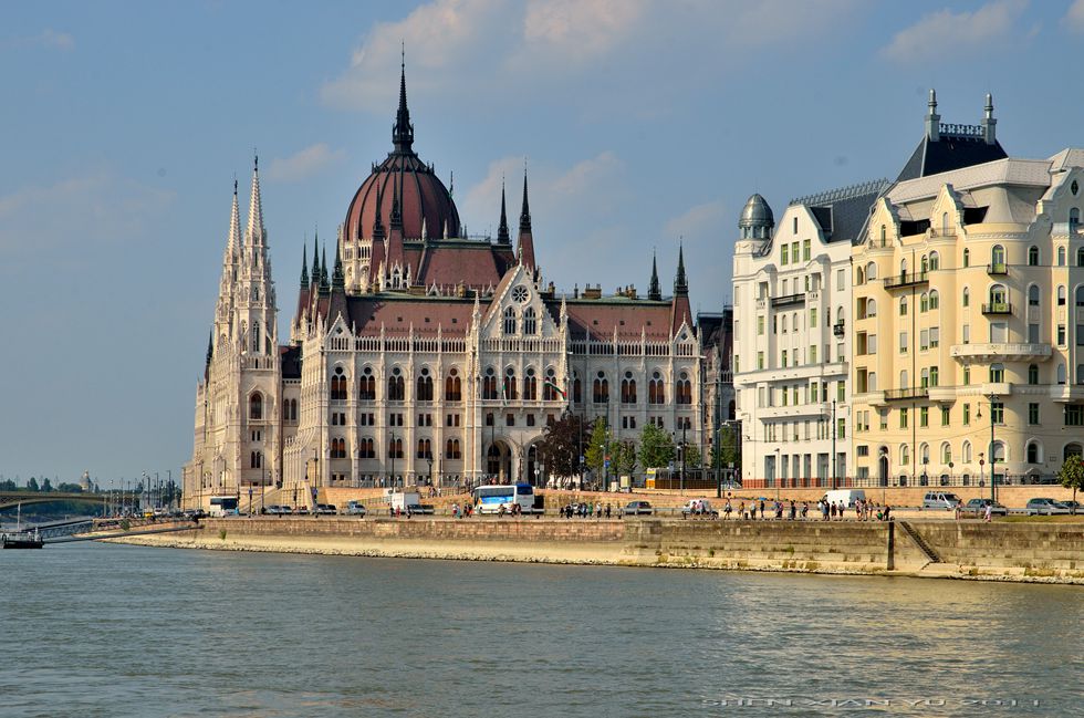 中南欧六国掠影之匈牙利布达佩斯恢宏的议会大厦