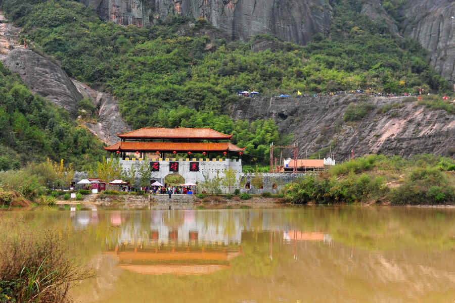 平江石牛寨玻璃吊桥