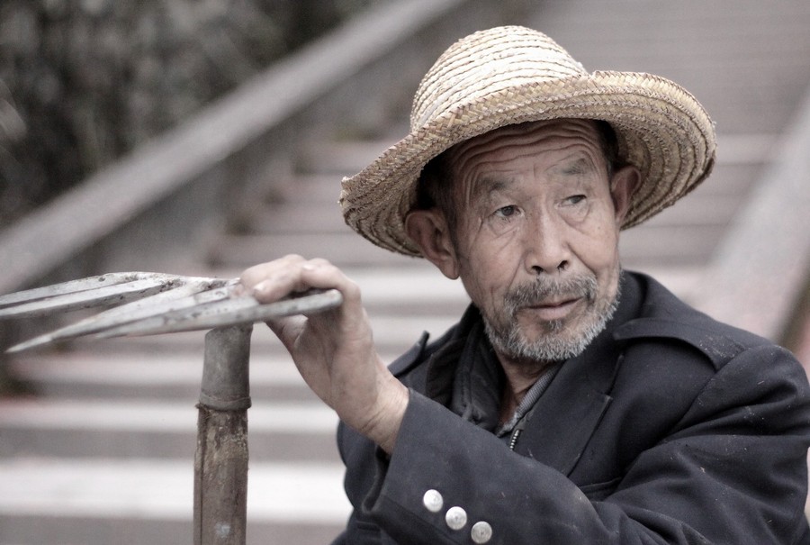 【辛勤的吴大哥摄影图片】生活摄影_太平洋电