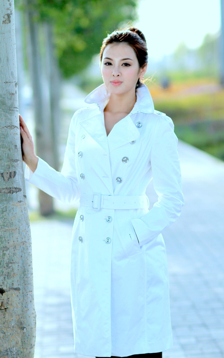 两会最美女记者薛晓棠