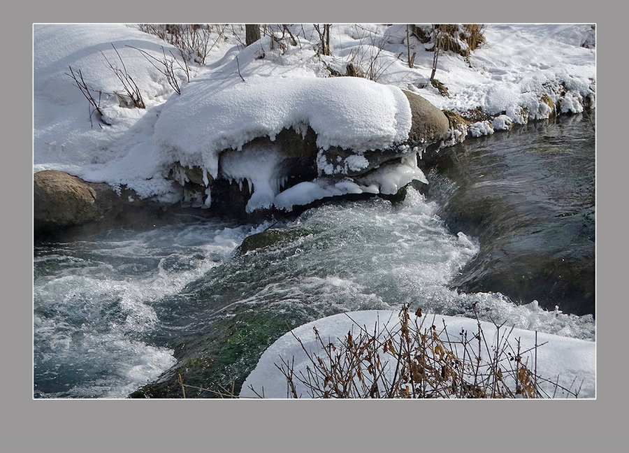 【【一溪春江水,两岸冬天雪】--2月的水磨沟摄