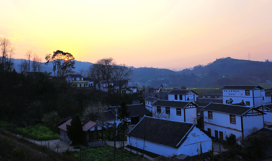 【贵州天龙屯堡到兴义途中小景1-2(车行中拍摄