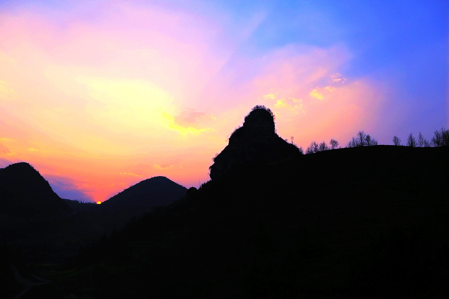 【贵州天龙屯堡到兴义途中小景1-2(车行中拍摄