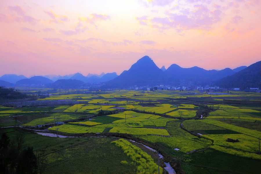 【贵州天龙屯堡到兴义途中小景1-2(车行中拍摄