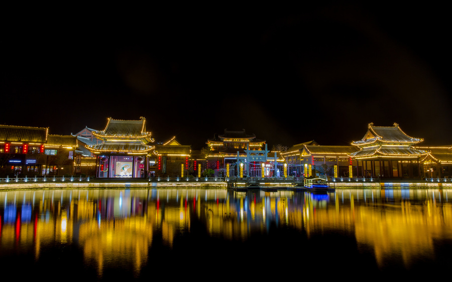 欣赏开封的夜景