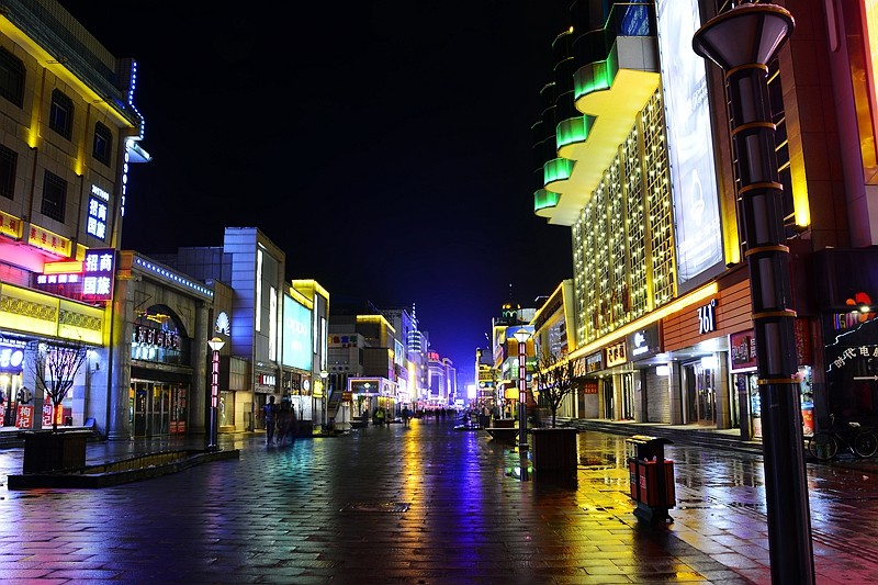 银川鼓楼步行街夜景