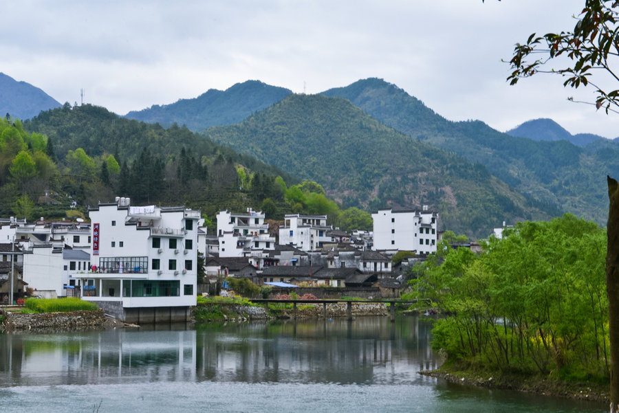 婺源晓起村的河居生活