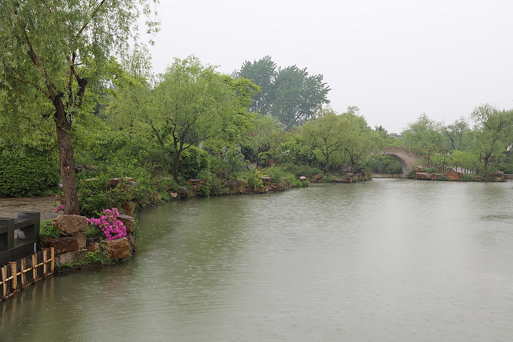 细雨蒙蒙瘦西湖