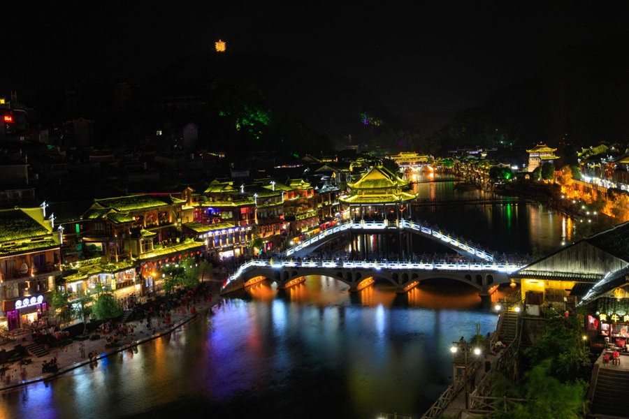 凤凰古城夜景