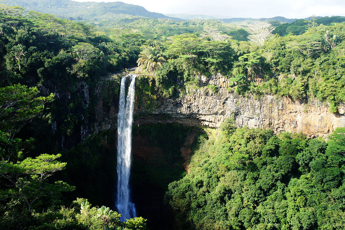 毛里求斯行记之夏玛尔瀑布和七色土景点风光1-2