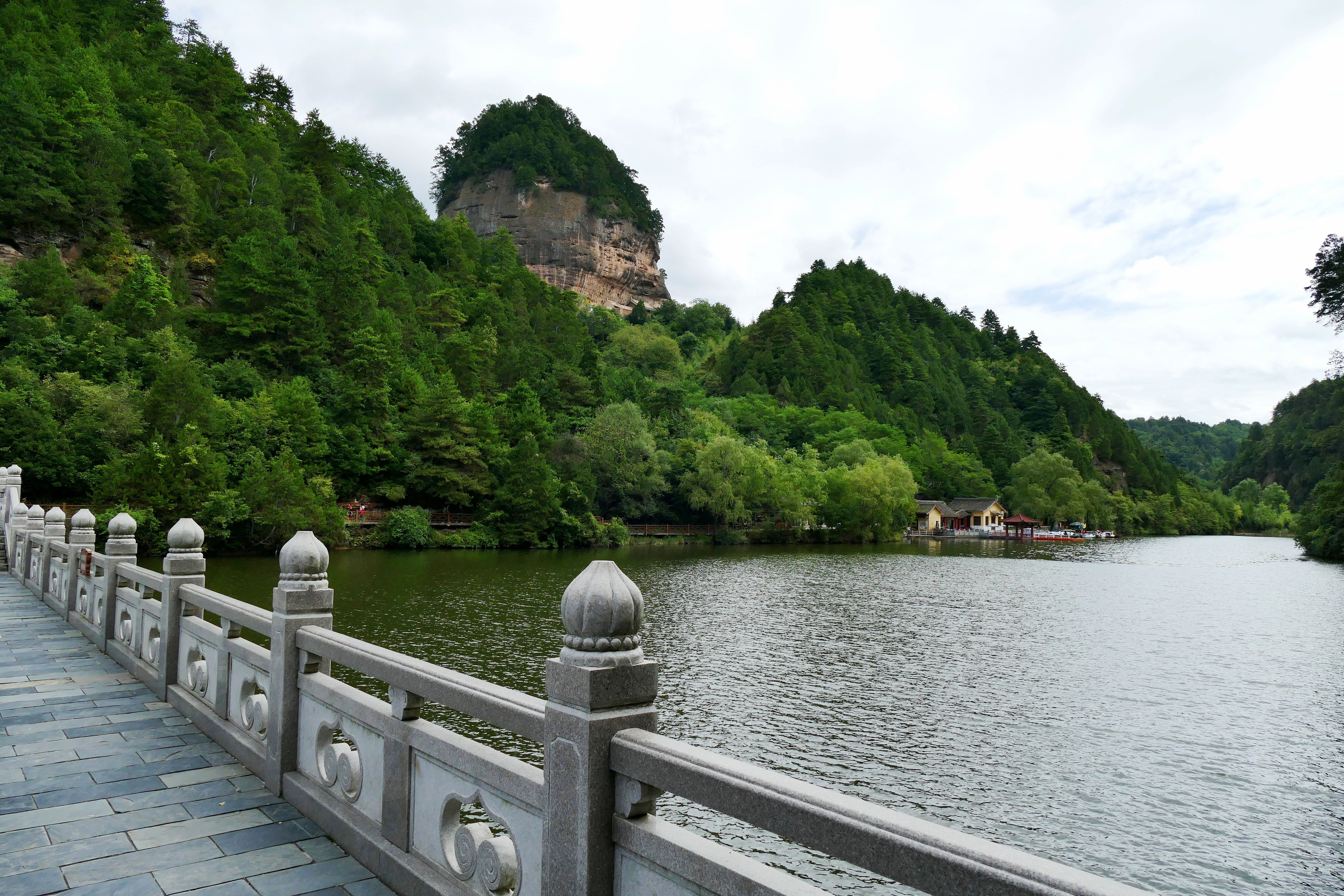 天水仙人崖(一)