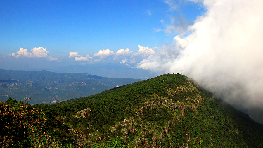 鸡足山