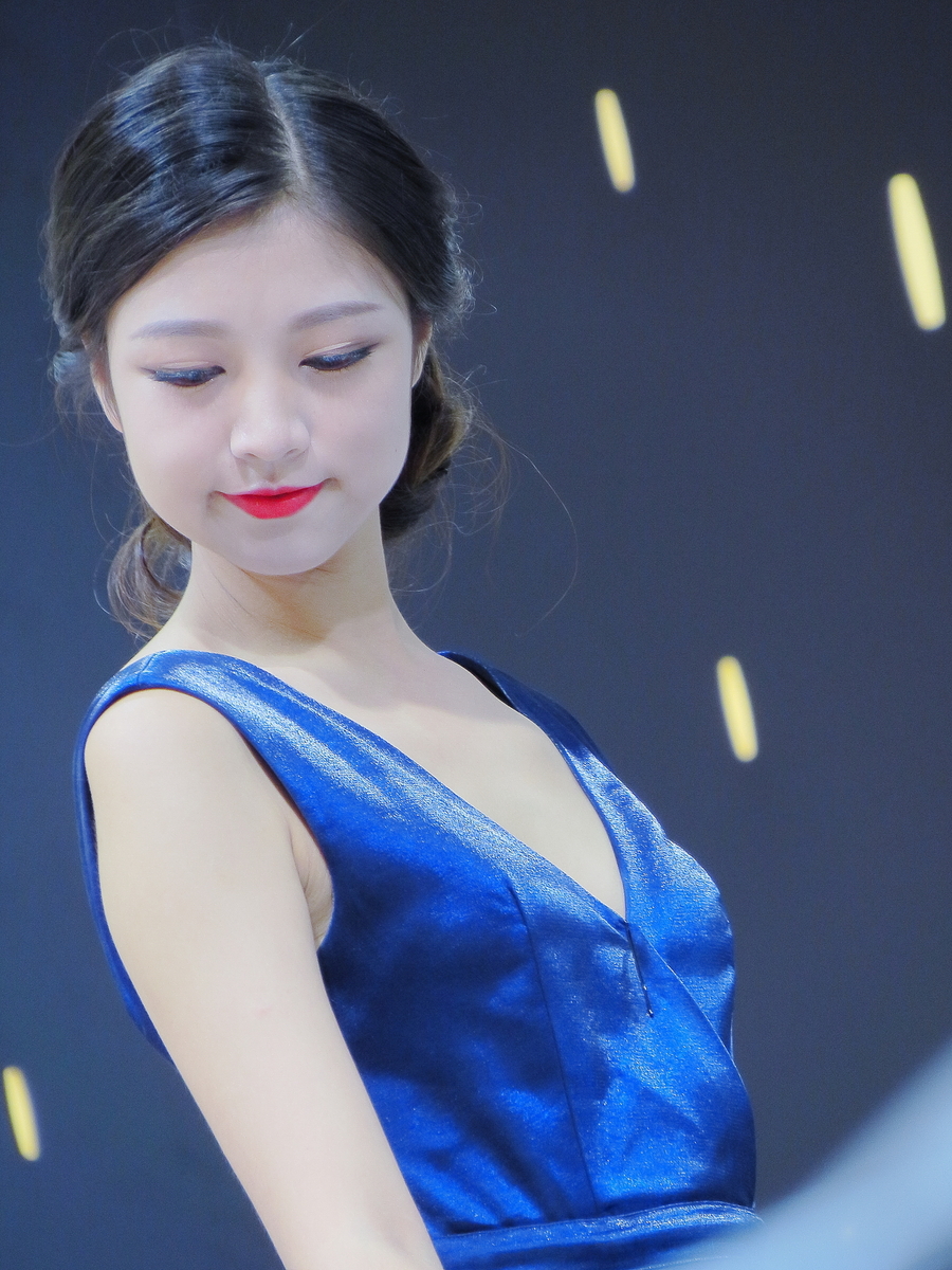 蓝衣美女欣赏